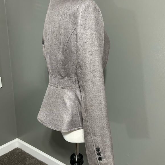 The Limited women’s size M jacket color tan 2 button up front with pockets - Picture 4 of 9